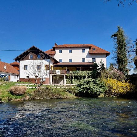 Krka River Lodge Znojile pri Krki Dış mekan fotoğraf