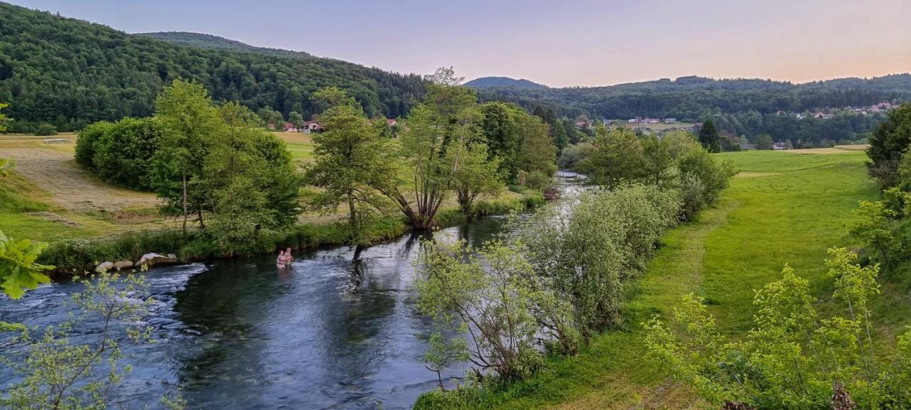 Krka River Lodge Znojile pri Krki Dış mekan fotoğraf